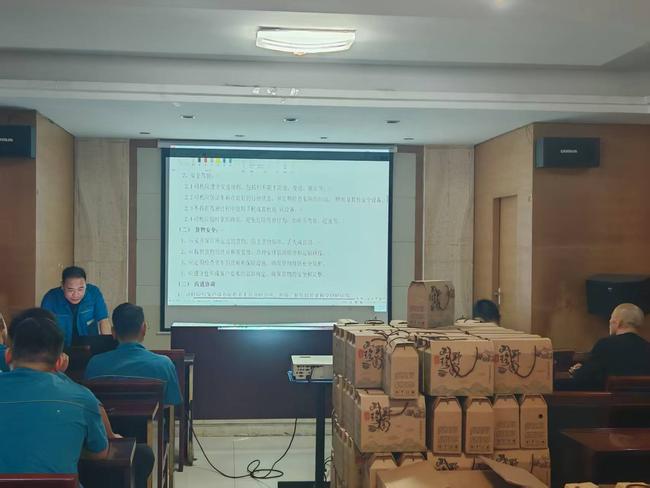  安全重于泰山，责任高于一切———货车安全驾驶